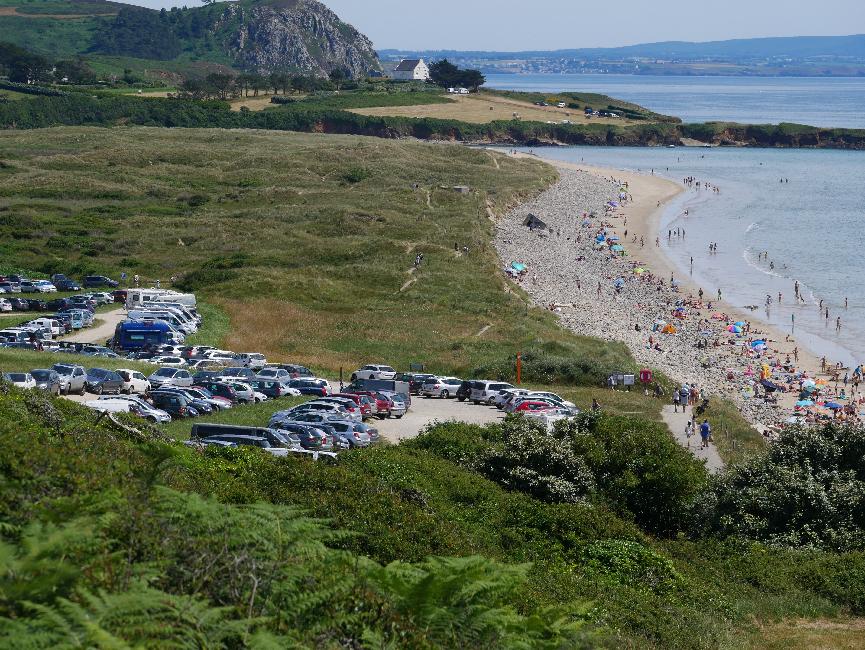 Plage de l'Aber ; si les voitures pouvaient accéder à la plage, il y aurait encore plus de monde !