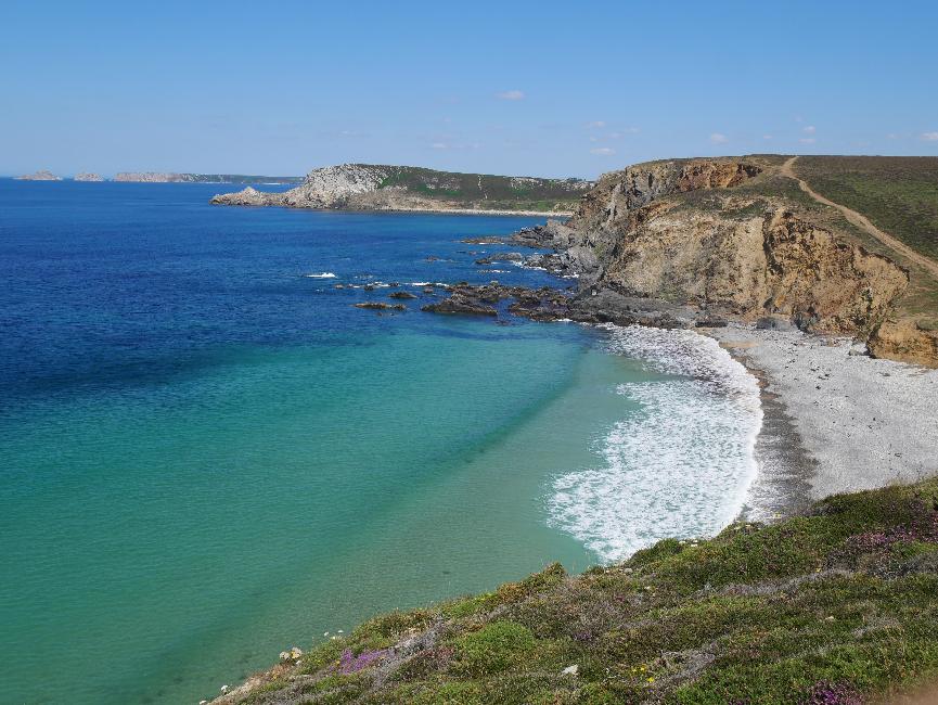 Porzh Mel ; vue vers la pointe de Dinan