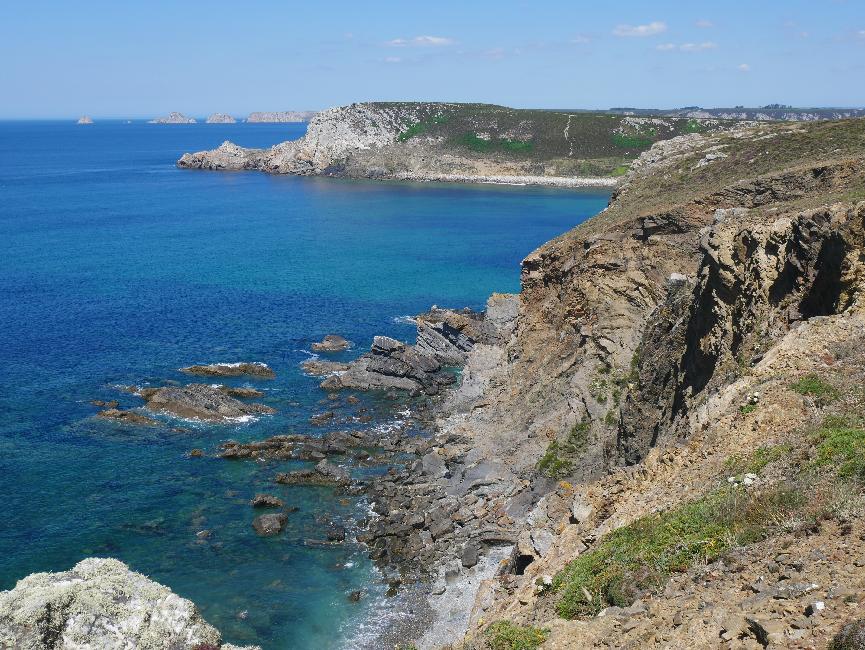 Porzh Mel ; vue vers la pointe de Dinan