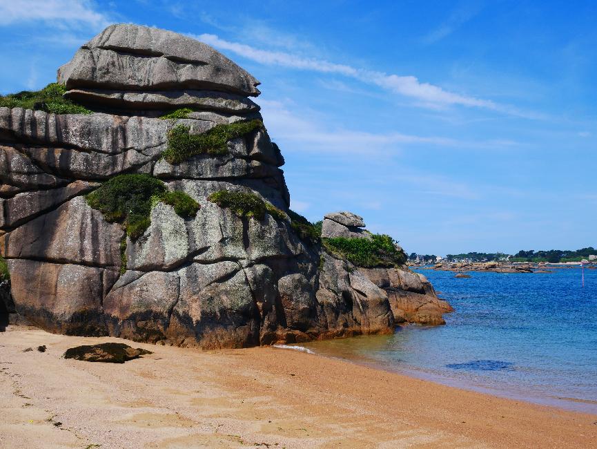 Ploumanach ; plage de la Bastille