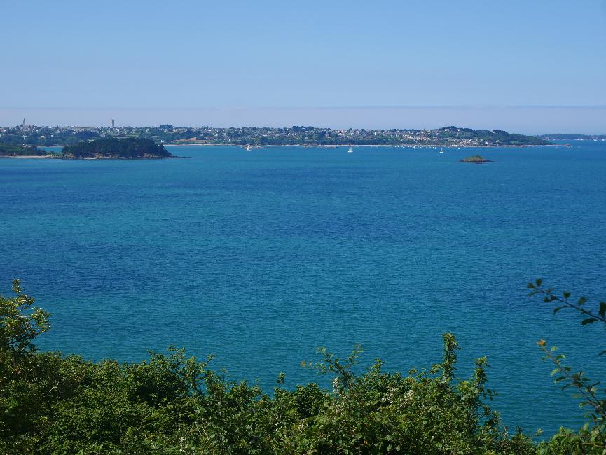 Vue vers Ploubazlanec