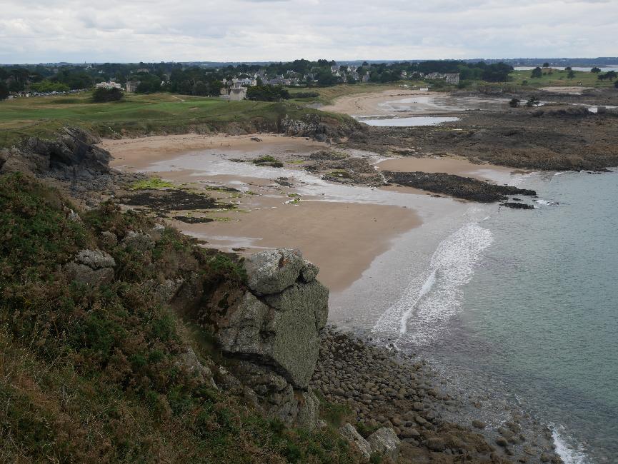 Pointe de la Garde Guérin, vue vers Ville Hue, terminus de l'étape