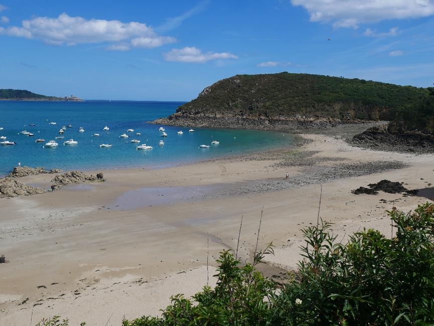 Plage de la Fresnaye ; fort Lalatte