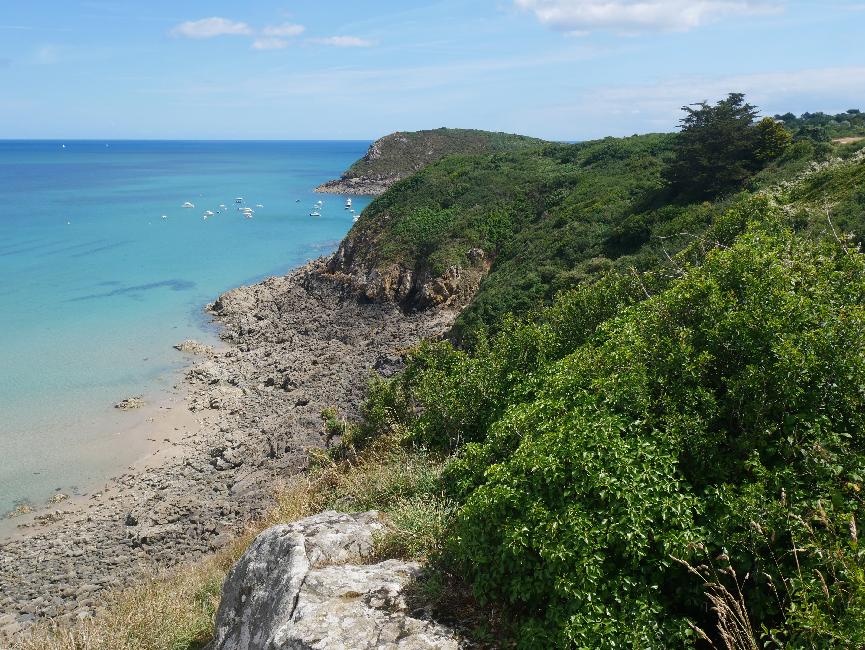 Vers la Fresnaye ; vue sur la pointe de Chatelet