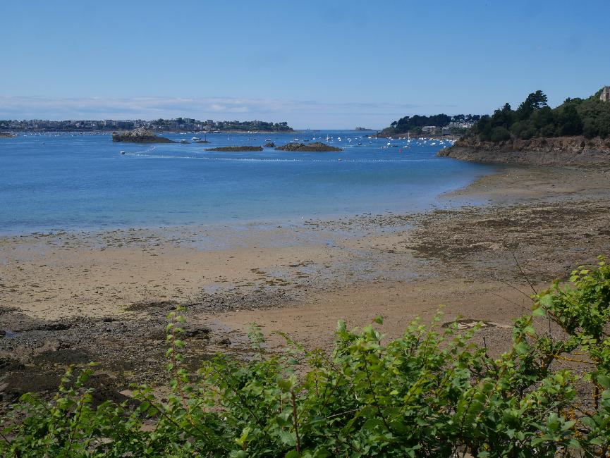 Saint-Malo ; le Rosais ; vue vers l'embouchure de la Rance