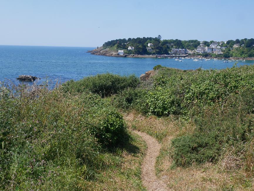 Pointe de Penkernéo, Port Manec'h de l'autre côté de l'Aven