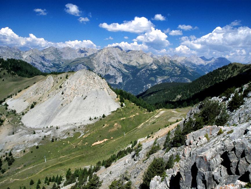 Vue vers le col de Bramousse (2251m)