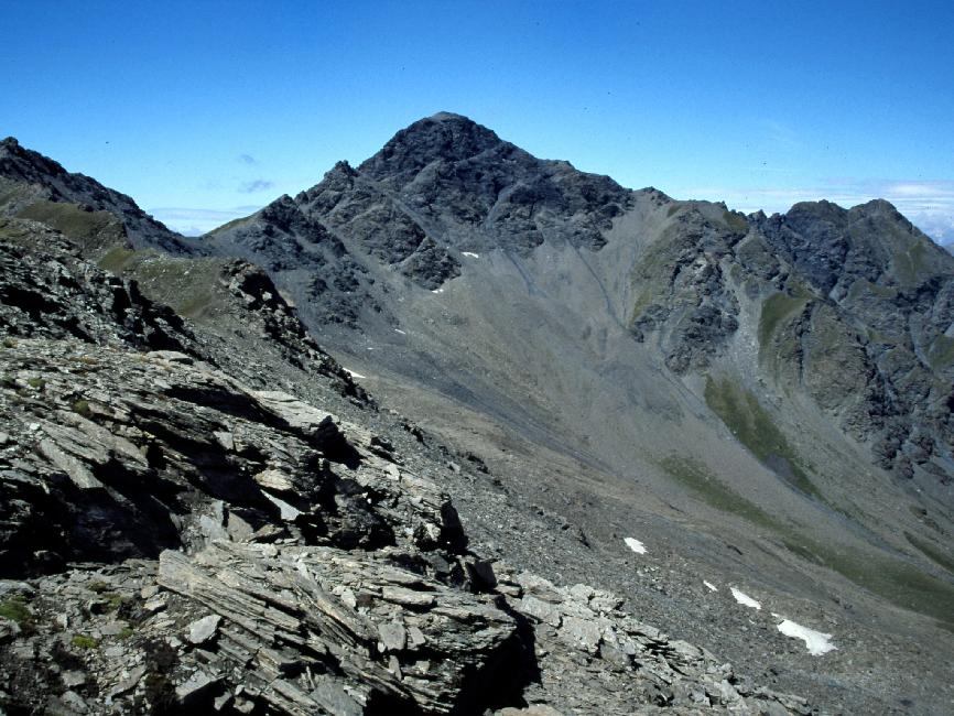 Nous quittons le GR pour rejoindre la ligne de crêtes 