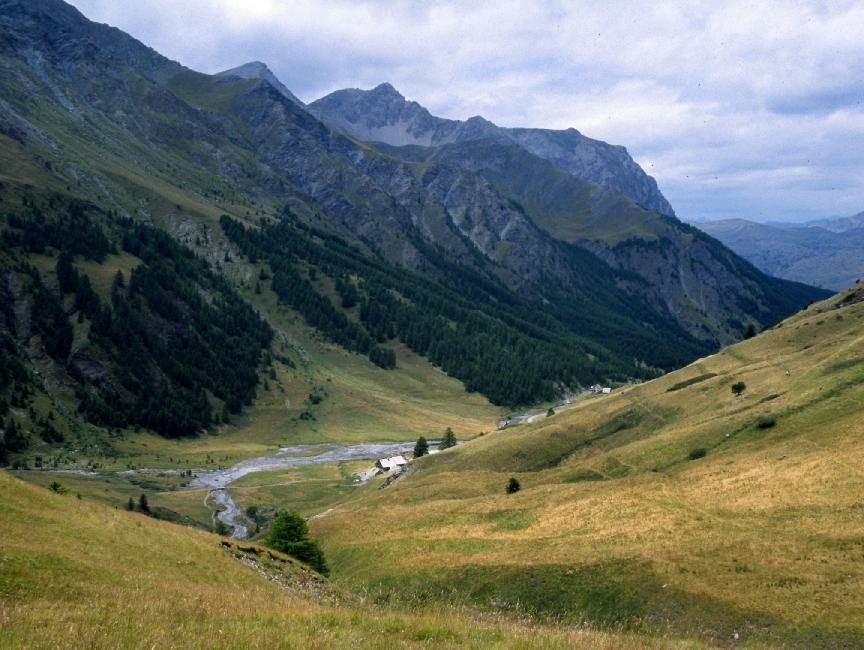 Fonts de Cervières (2040m), et le gîte où nous passerons la nuit
