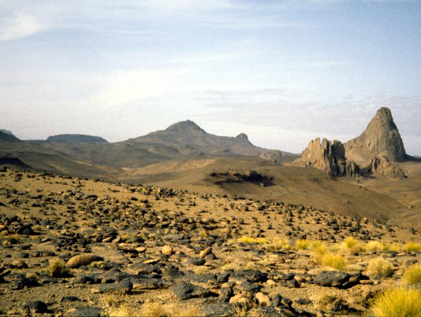 Paysage du Hoggar, au pied de l'Assekrem 