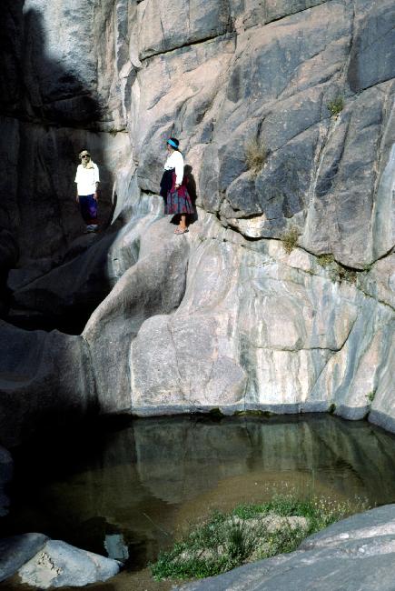 Surprenante découverte d'une vasque 