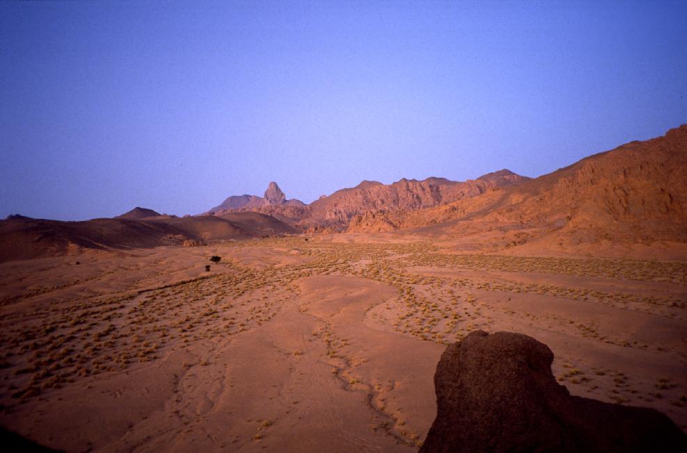 Panorama depuis un mont dominant le campement 