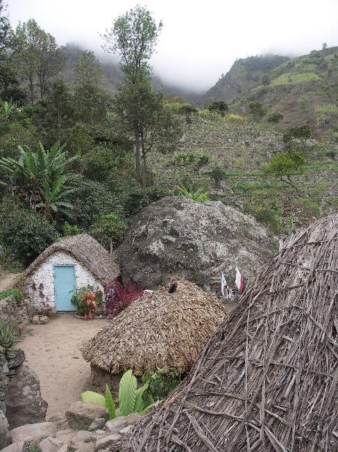 Ribeira Grande ; maisons traditionnelles des cultivateurs