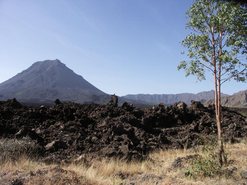 Le front de la coulée, quelques mètres à peine devant la Bordeira