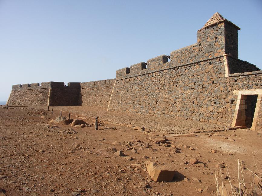 La forteresse Sao Felipe, construite après la destruction de la ville par Francis Drake en 1585 