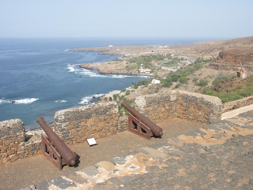 La forteresse Sao Felipe domine la ville de Cidade Velha