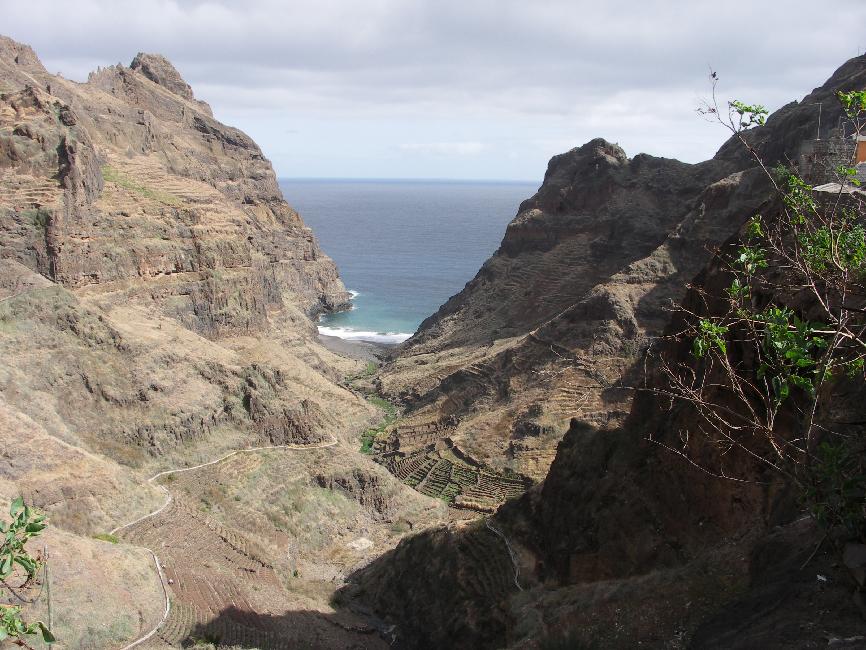 La côte, vue de Fontainhas