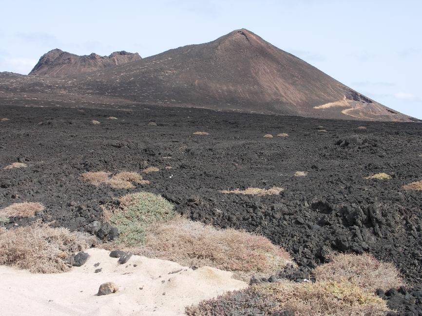 Balade vers Calhau, au milieu de coulées de lave