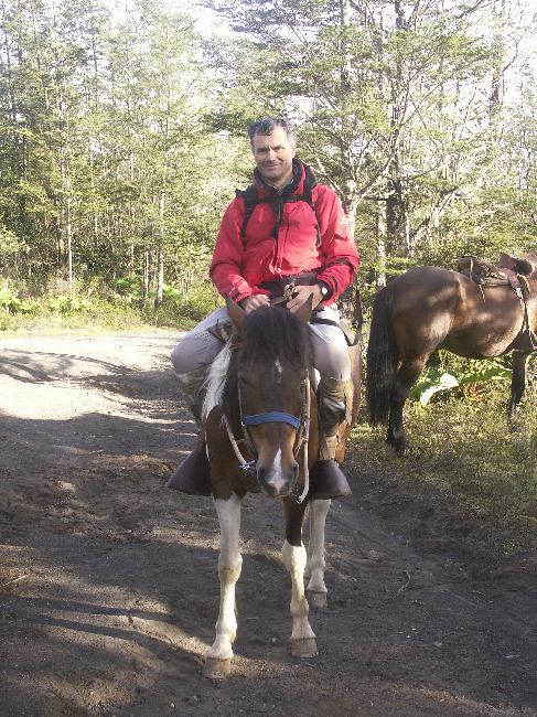 Moi même, à cheval au pied du volcan
