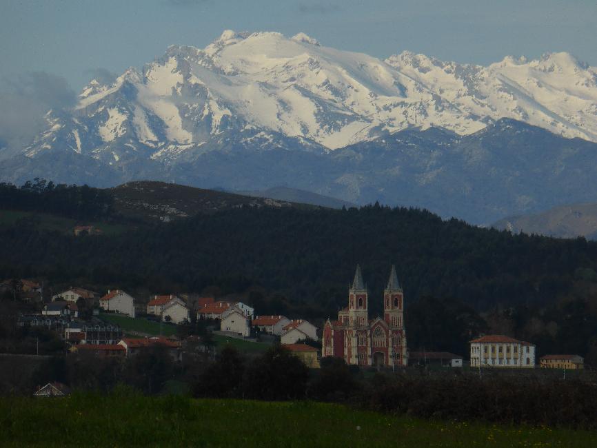 Vue vers les picos de Europa