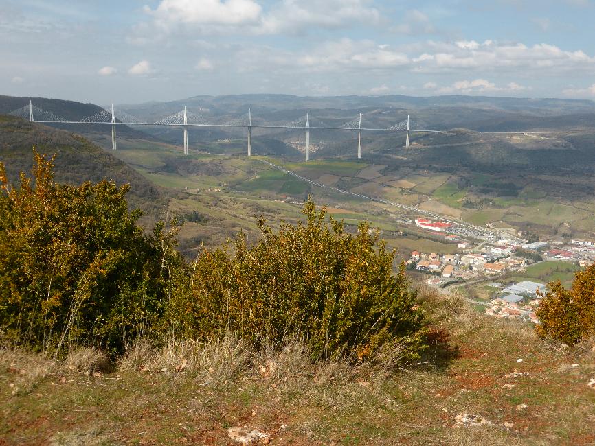 Millau ; point de vue sur le viaduc