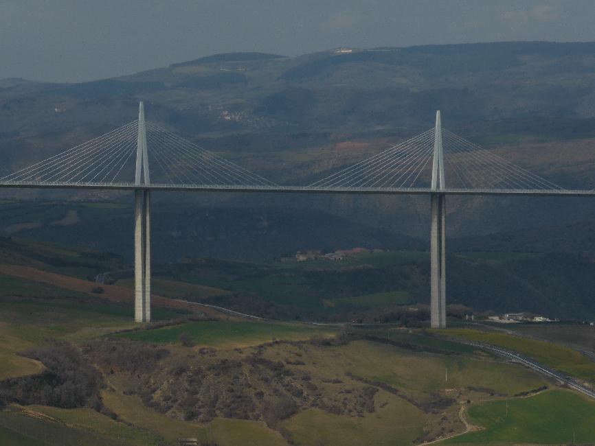 Millau ; point de vue sur le viaduc