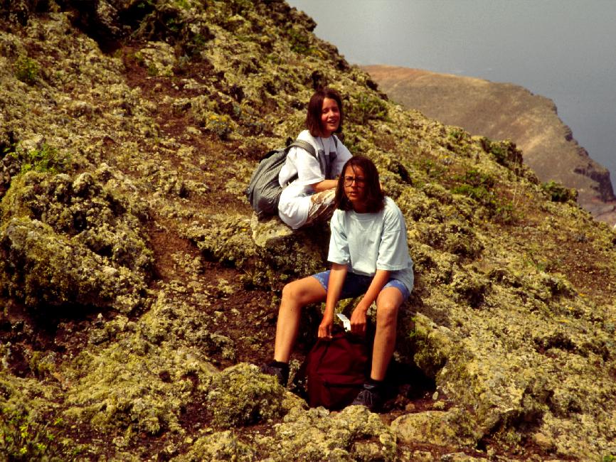 Flanc du Monte Corona ; Martine et Sophie 