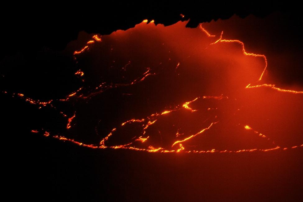 Vue d'ensemble sur le lac de lave