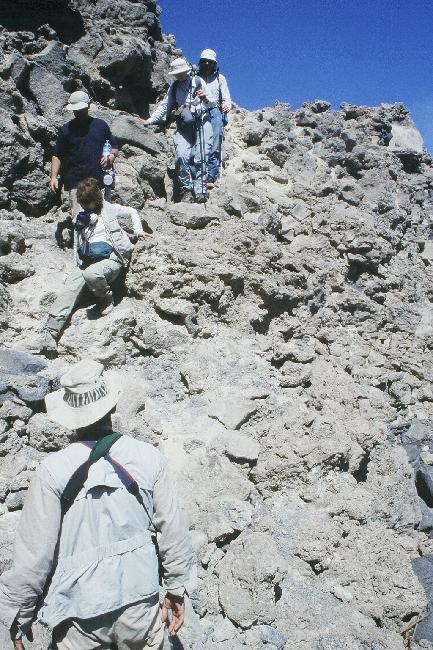 Descente dans la caldeira