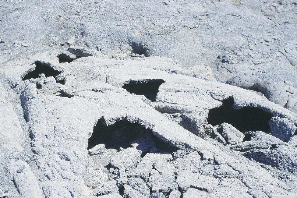 Des tunnels de lave se rompent sous nos pas