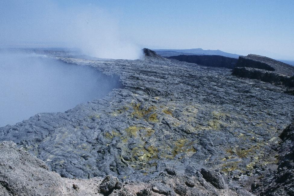Le cratère Nord ne contient plus de lave