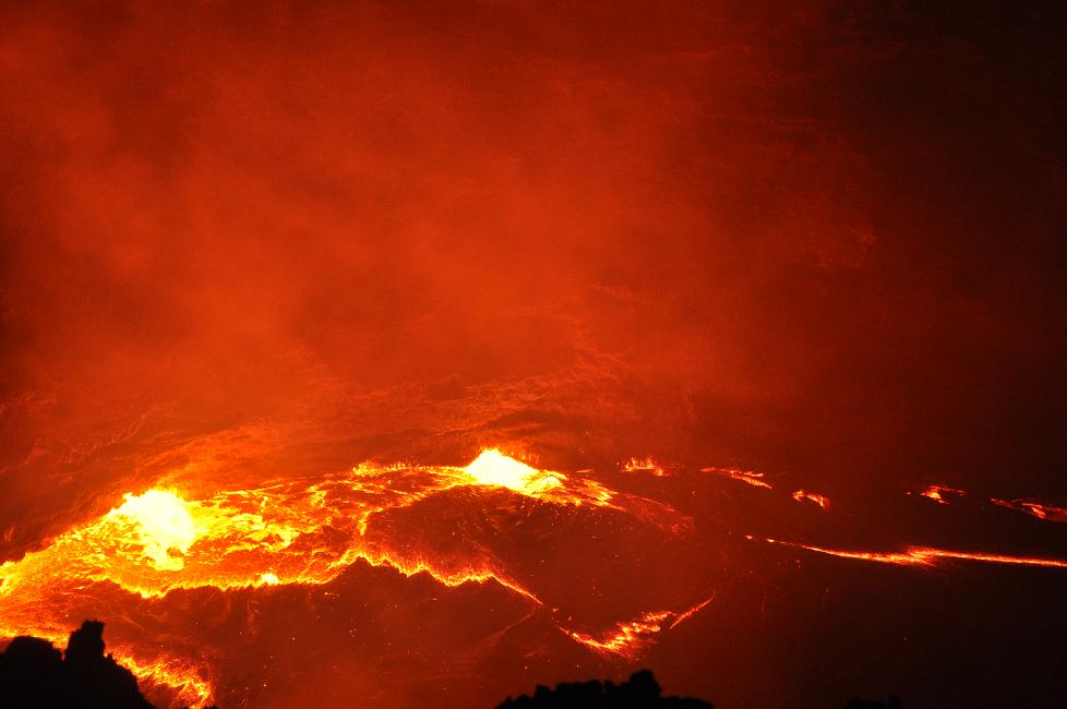 Le lac de lave du puits sud