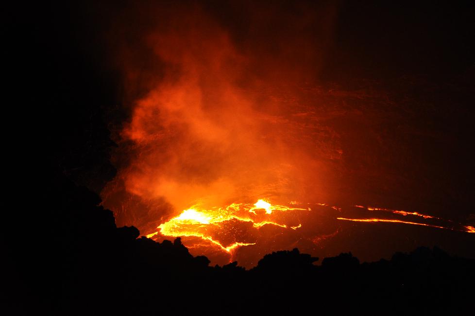 Le lac de lave du puits sud