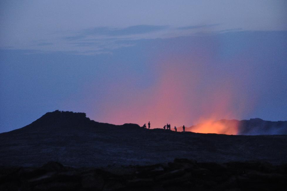 Le puits sud vu de notre bivouac, en début de soirée