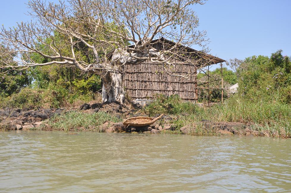 Tankwa au séchage sur la rive