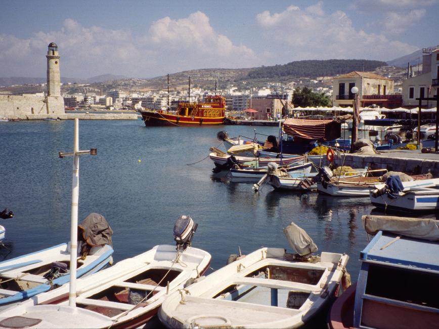 Cette ville de 20 000h possède l'une des plus belles plages de sable de la Crète