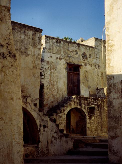Aujourd'hui, il ne reste que deux moines à vivre dans ce monastère, qui existait déjà en 1701 sous la domination Vénitienne