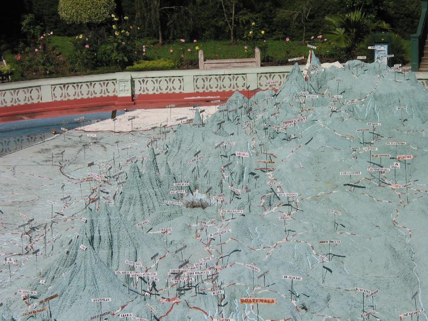 Le Guatemala et ses volcans en miniature