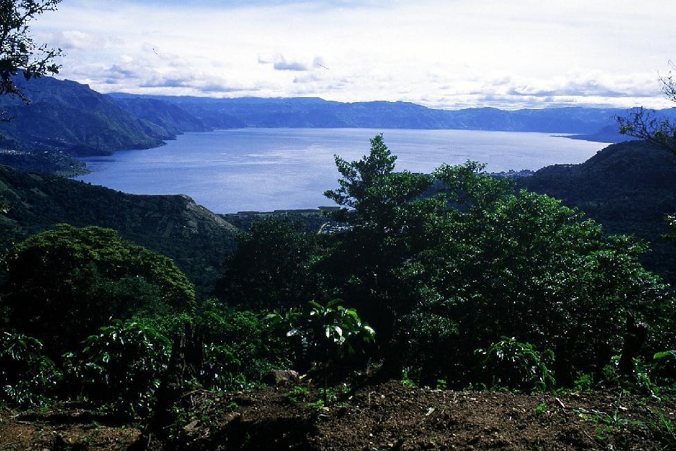 Vue générale sur le lac