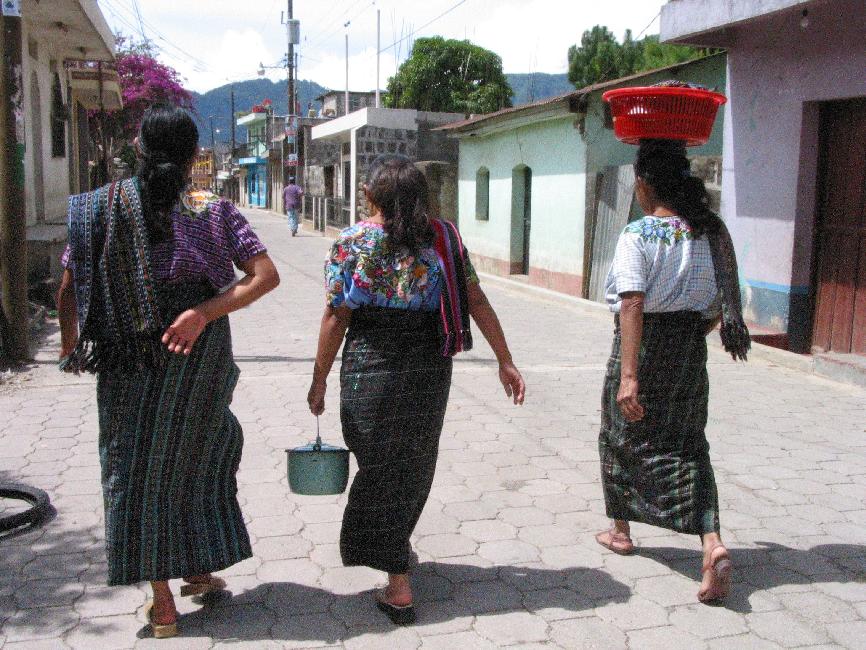 Dans les rues du village