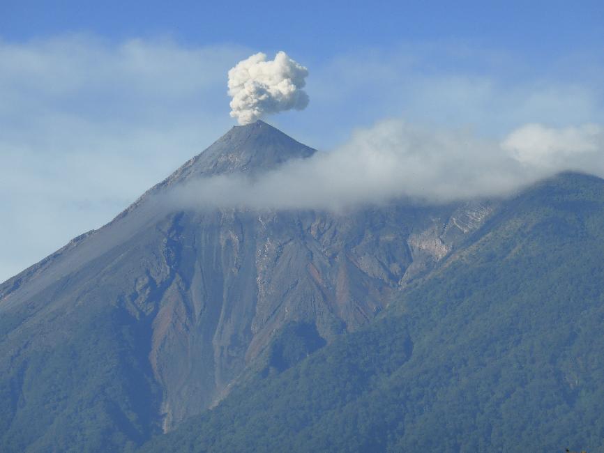 Le volcan, depuis Ciudad Vieja