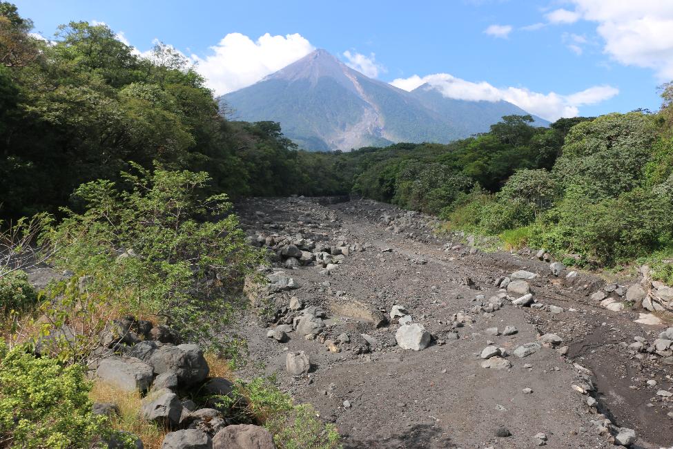Sur la route de Panimache ; lahar