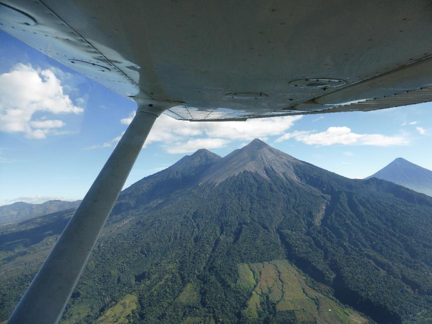 Le Fuego, l'Acatenango et l'Agua