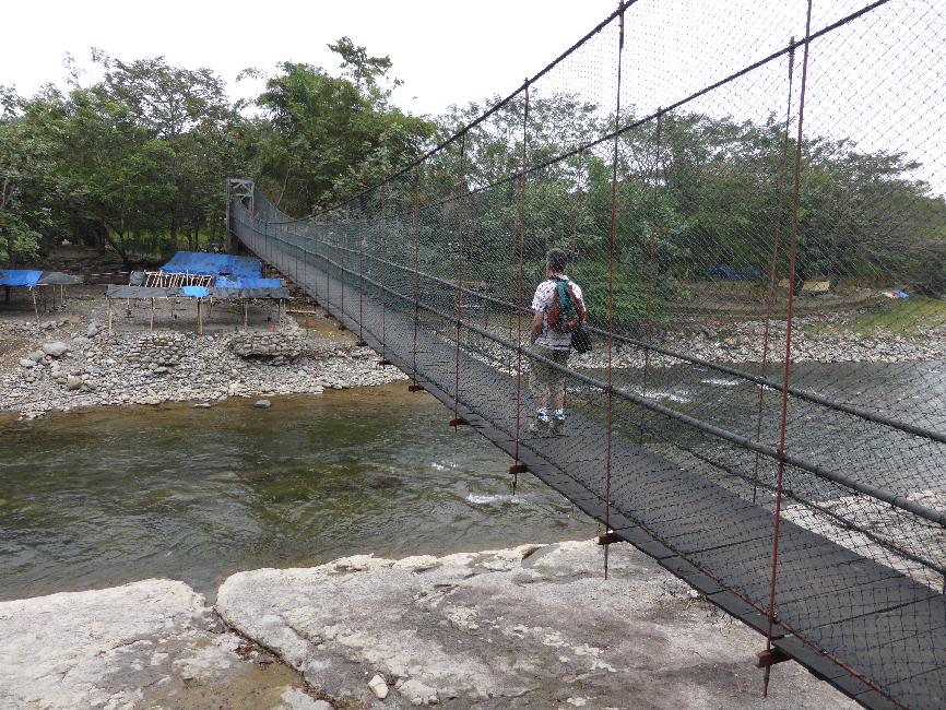 Direction le village, depuis l'hôtel