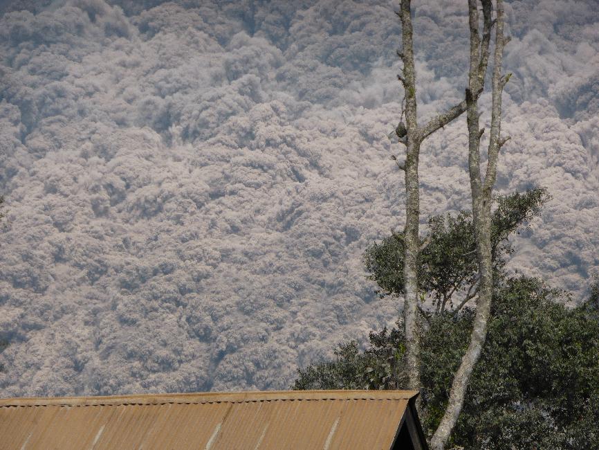 quelques secondes plus tard, on ne voit plus qu'elle