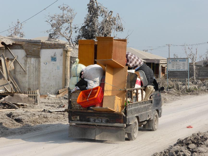 Les habitants sauvent ce qui peut l'être