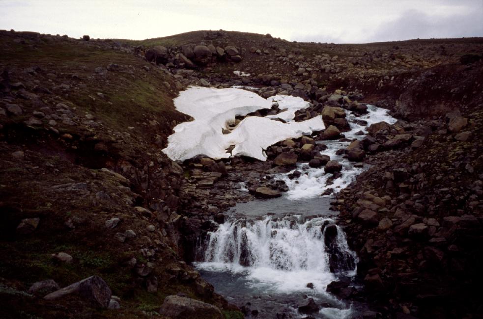 Cascade dans la Jokuldalur 