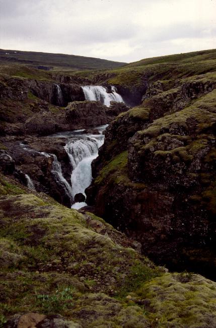 Cascade dans la Jokuldalur 
