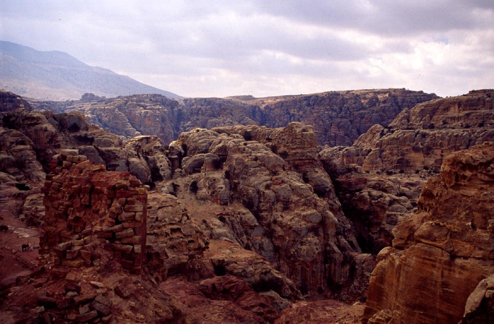 Vue sur le site, depuis une ancienne fortification Nabatéenne, Romaine ou Franque, qui sait ?