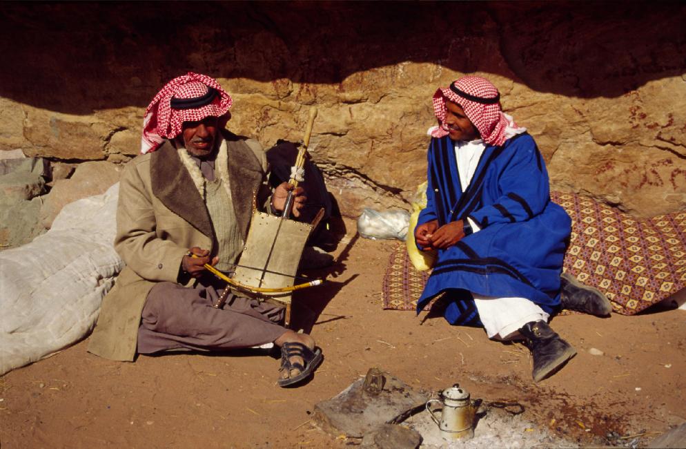 A la pause, un Bédouin nous offre un concert